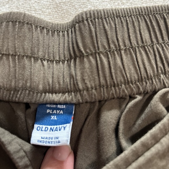 Old Navy Olive Green High Rise Plays Shorts Pockets Elastic Waist SzXL Viscose - Picture 3 of 8